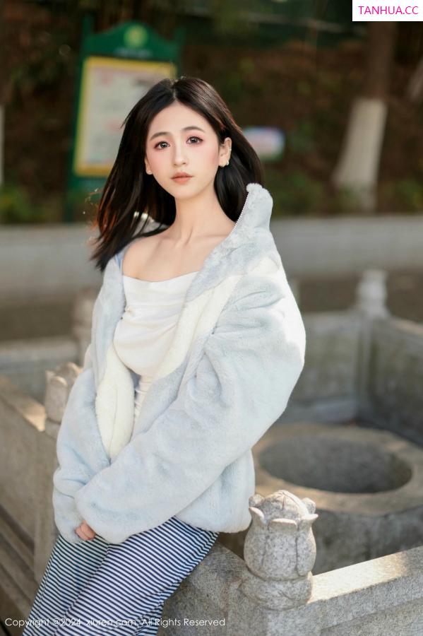   [XiuRen]高清写真图 2024.12.16 No.9605 奶芙乔乔 美腿黑丝第9张图片